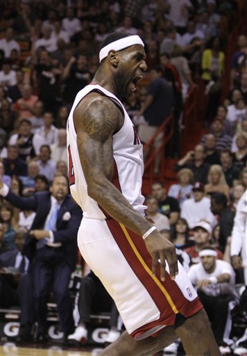 迪亚斯：选择拜仁是因为雄心一致，无法评价是否配得上转会费（迪亚斯：因与拜仁志同道合而加盟，转会费是否合理不予置评）