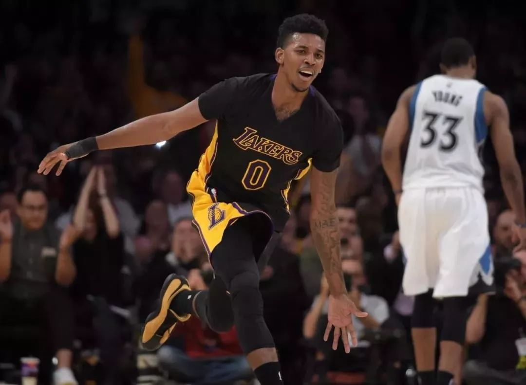 切尔西防线漏洞明显（切尔西后防隐患突出）