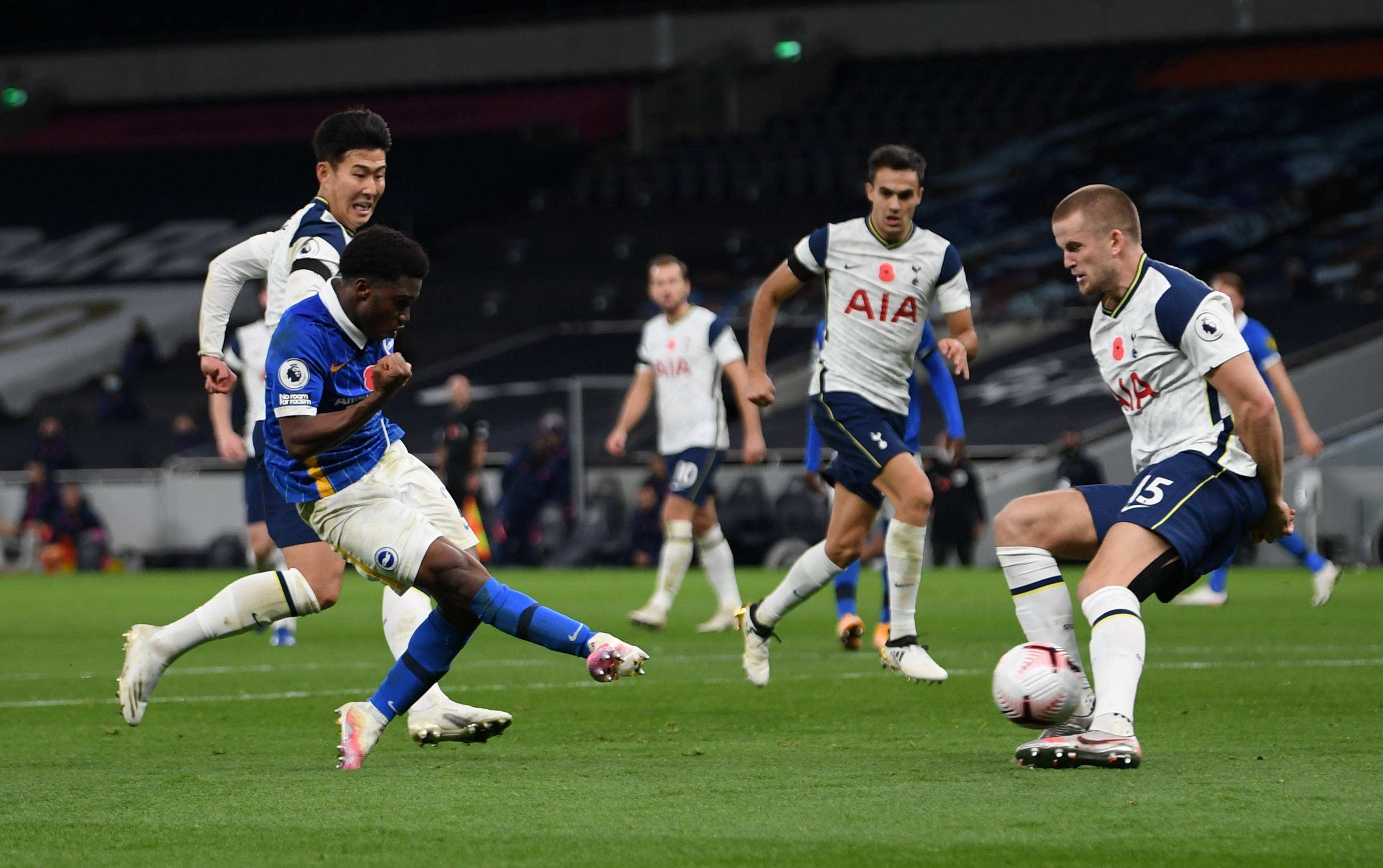 德罗西拿到执教热那亚首胜，目前带队成绩1胜2平保持不败（德罗西收获执教热那亚首胜，开局1胜2平延续不败）