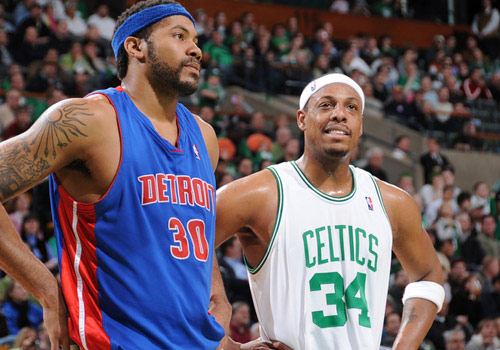 进球+造乌龙，麦克托米奈当选那不勒斯2-0卡拉巴赫全场最佳（破门+制造乌龙，麦克托米奈荣膺那不勒斯2-0卡拉巴赫本场最佳）