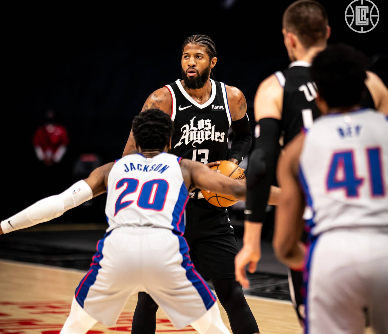 法媒：沙特胡拜尔库迪西亚愿花4000万欧引进法兰克福二门考阿（法媒称：沙特胡拜尔库迪西亚愿出4000万欧签下法兰克福二号门将考阿）