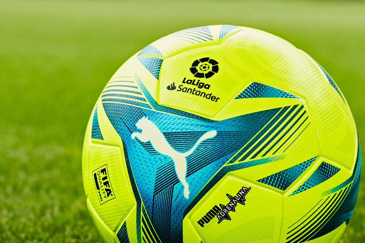 战术大师阿隆索巧解贝林厄姆定位难题，皇马中场重焕新生（阿隆索以战术妙招化解贝林厄姆位置困扰，皇马中场焕发新活力）