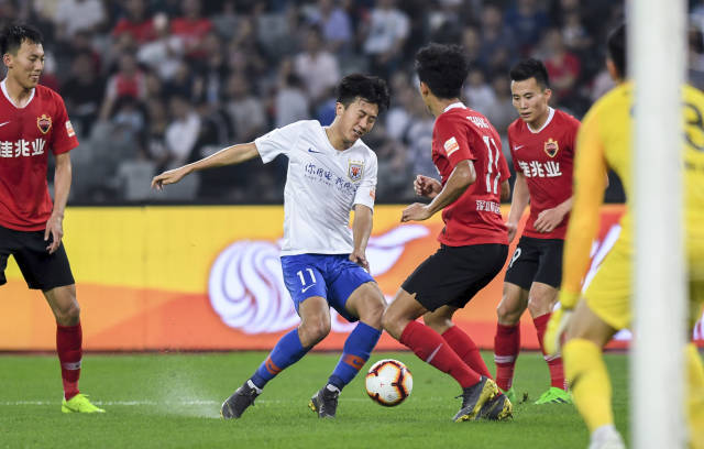 半场：云南1-0西海岸，奥斯卡助攻恩里克闪击（半场战报：云南1-0领先西海岸，奥斯卡助攻恩里克闪电破门）