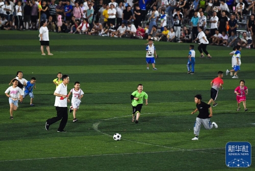 热那亚vs佛罗伦萨：洛伦佐-科隆博、厄斯蒂高首发，德赫亚、多多出战（热那亚战佛罗伦萨：洛伦佐-科隆博、厄斯蒂高先发，德赫亚与多多出场）