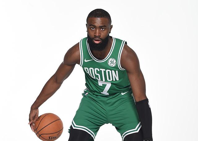 报价超十亿英镑，英媒：派拉蒙获得四年在英国的欧冠转播权（英媒称派拉蒙斥资逾10亿英镑拿下英国欧冠四年转播权）