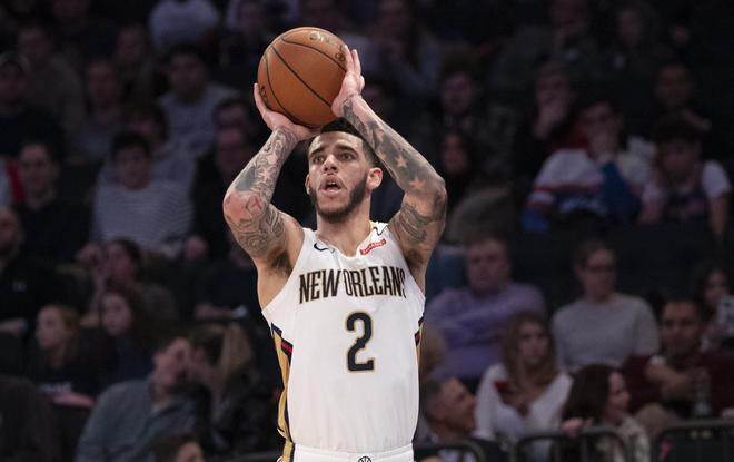 图片报：法兰克福队医私下为对手球员治疗，现已被开除（图片报称，法兰克福队医为对方球员私下看伤，已遭解雇）