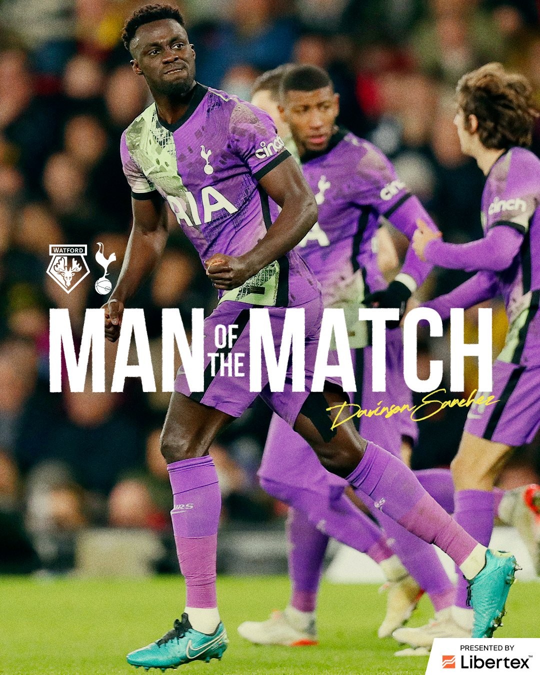 女足英联杯中发生暴力冲突，一名球员抓住对手脖子将其摔倒（女足英联杯爆发肢体冲突：一名球员抓住对手颈部将其摔倒）