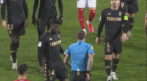 这还是足球吗？对手两红后摩洛哥U17全场80脚射门16-0取胜（对手两人染红，摩洛哥U17狂轰80脚射门，16比0大胜）