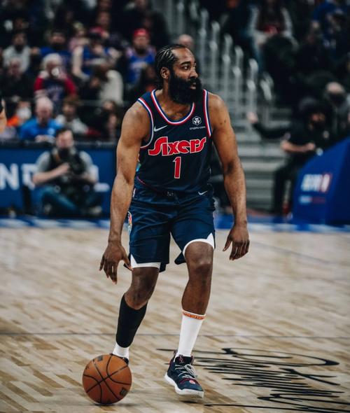 赫罗纳vs皇马裁判录音：姆巴佩第41分钟进球因手球在先被取消（裁判录音曝光赫罗纳战皇马：第41分钟姆巴佩先手球，进球被判无效）