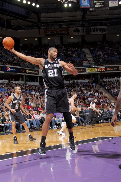 铜梁龙马钰钧庆祝冲超：和一群志同道合的兄弟取得伟大的成绩（铜梁龙马钰钧冲超之夜：与志同道合的兄弟携手缔造辉煌）